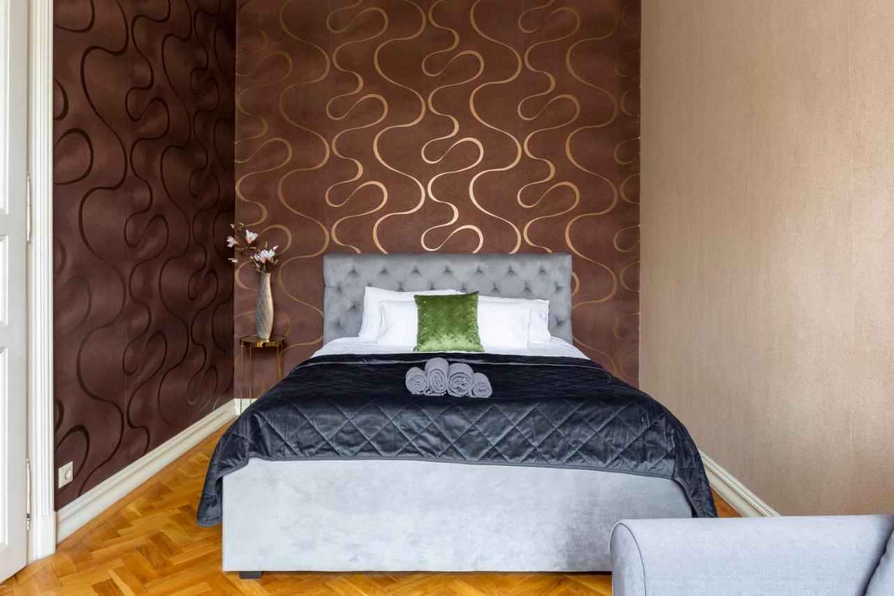 Luxury Central Home Next To The New York Cafe Budapesta Exterior foto