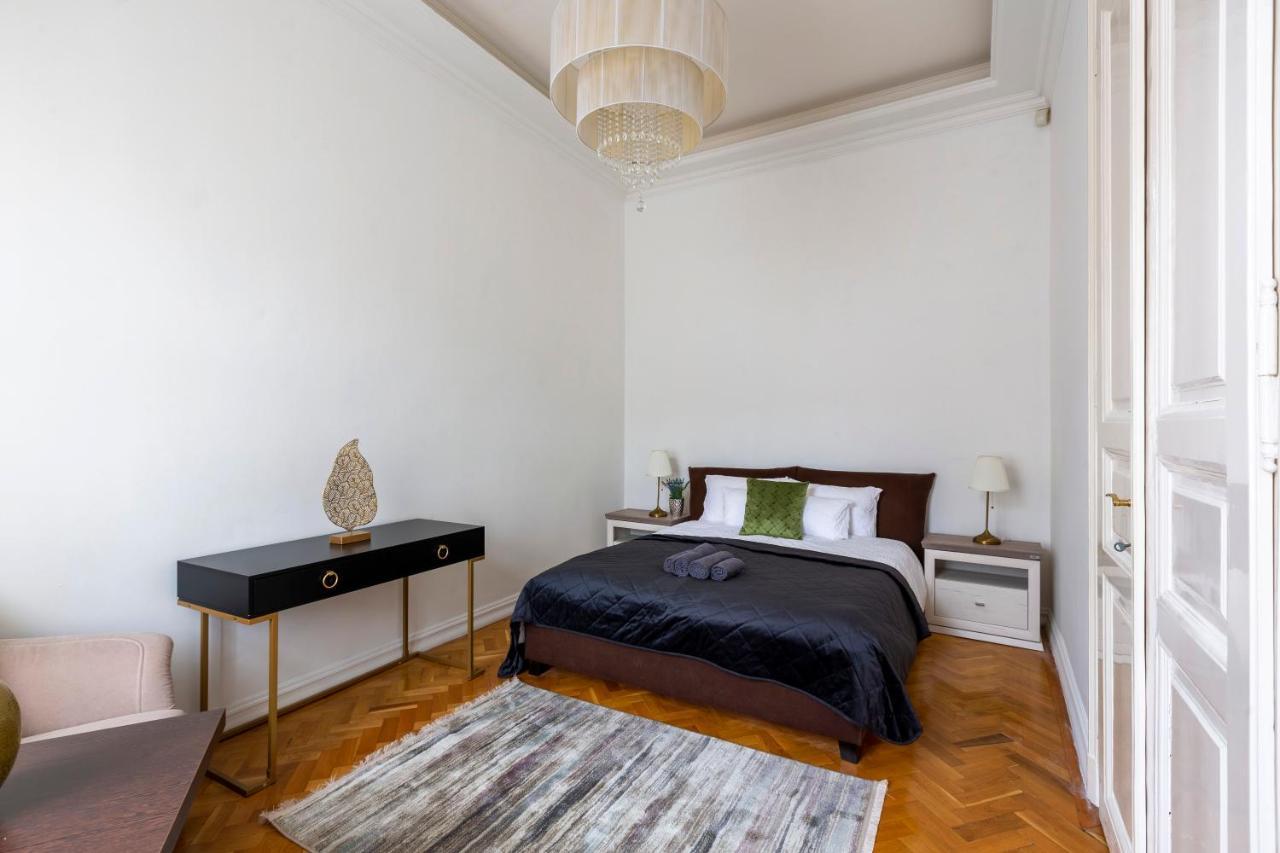 Luxury Central Home Next To The New York Cafe Budapesta Exterior foto